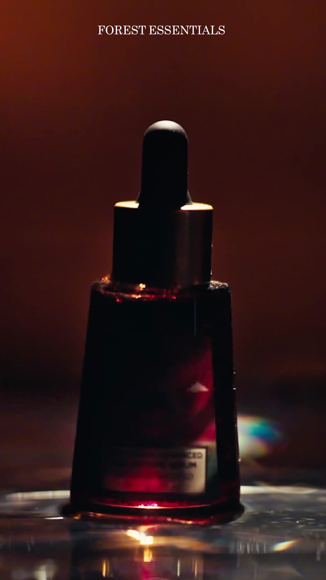 A unique serum with pure 24K Gold and precious herbs infused in unprocessed Oil and Cow’s Milk.