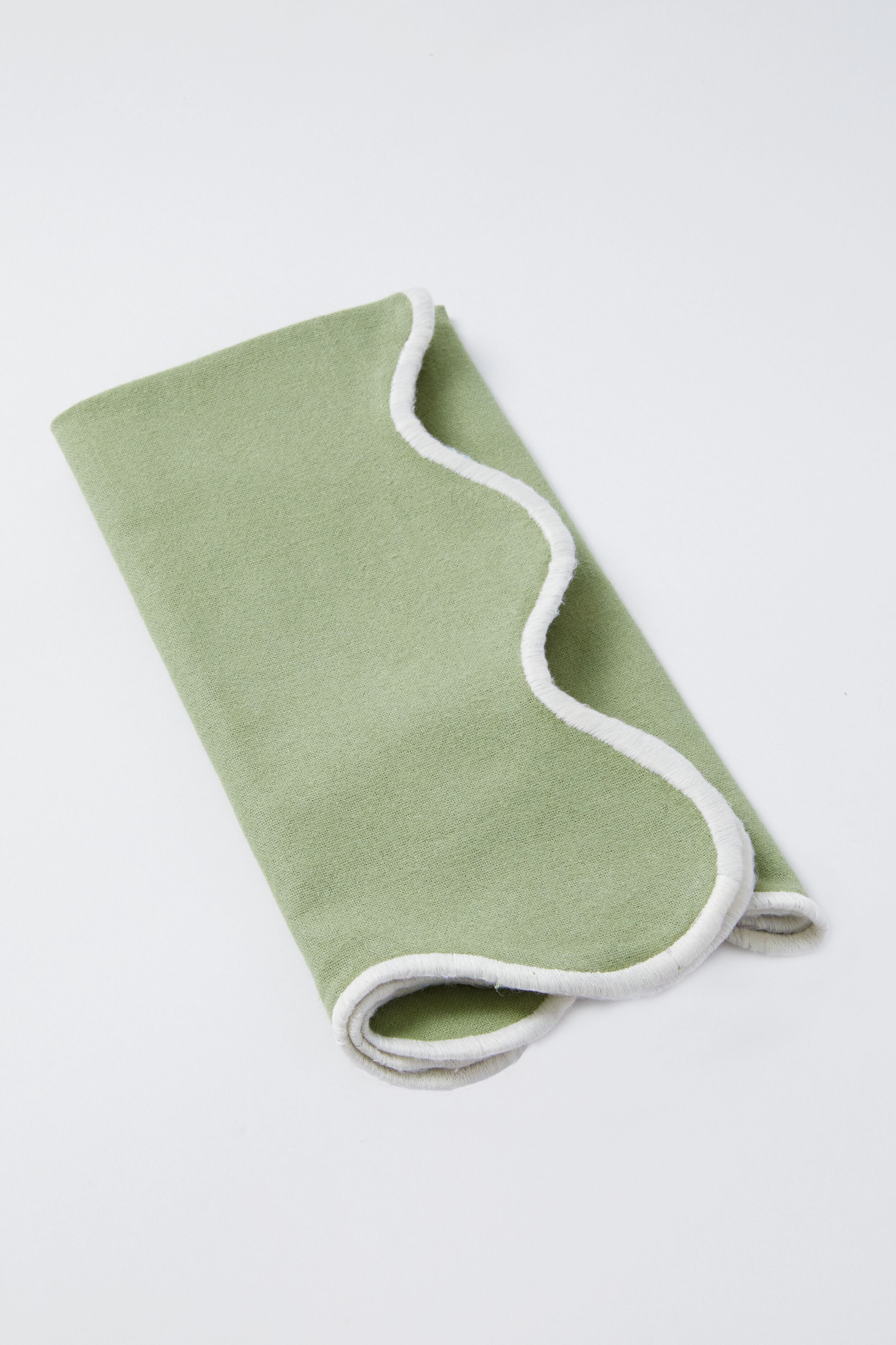 Sage and White Cotton Slub Scalloped Napkins Set of 4 Tuckernuck Home