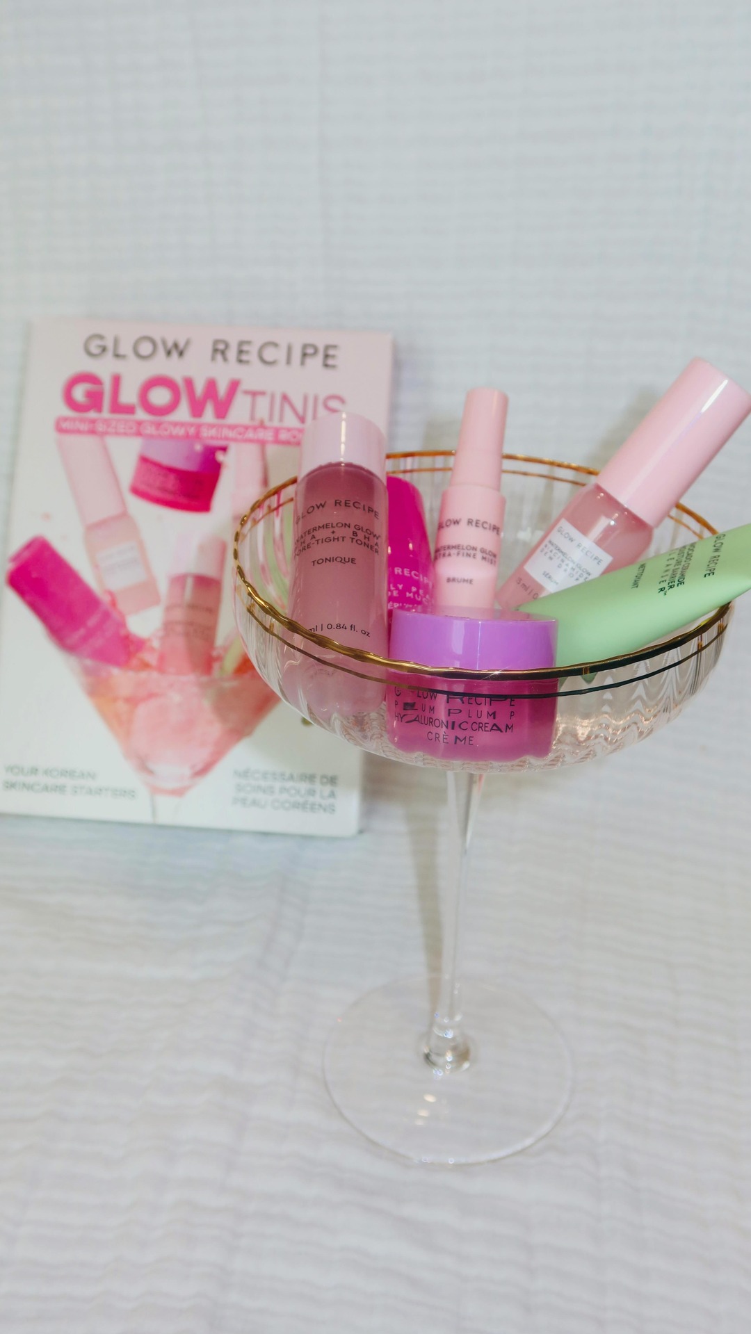 Sipping on my favorite GlowTinis 🍸✨ @glowrecipe 
A full Korean skincare routine, but make it mini. Hydrated, refined pores, glowing skin, no hangover, just radiance 💖 
#glowingskin #glowrecipe #koreanskincare