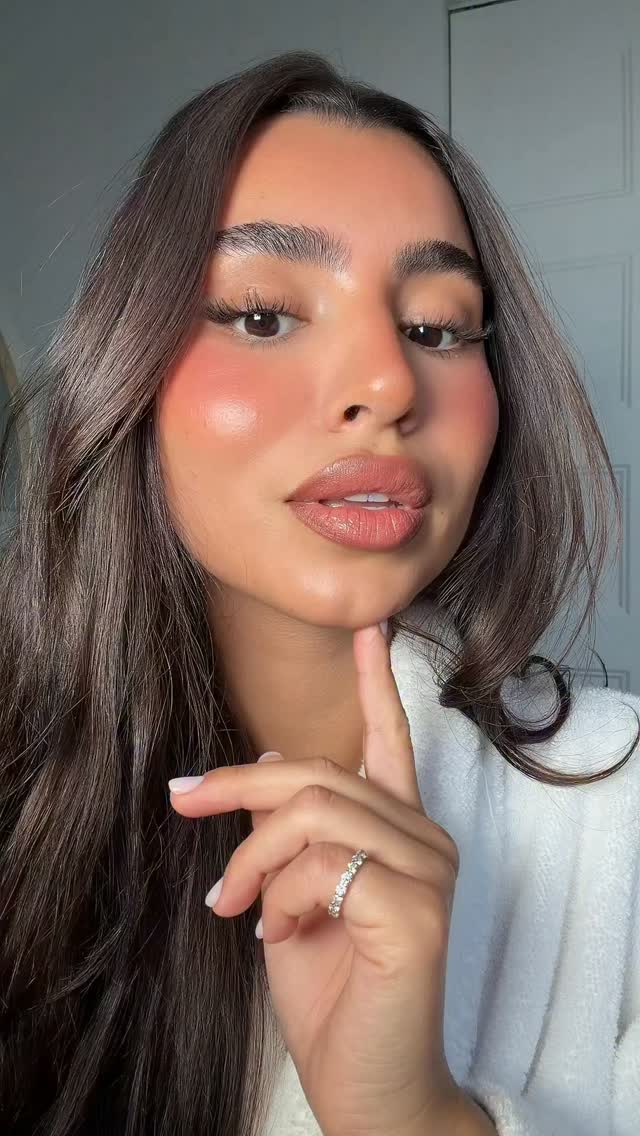 The ultimate summer lip combo for that plump, juicy lip. 💖

Using @sacheubeauty Lip STAY-N + DoubleDown = long-lasting color that stays put all day. Obsessed! 💖 Shop it now @ultabeauty 

#SacheuBeauty #sacheupartner #lip