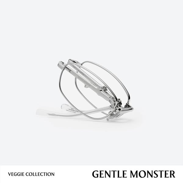 The 2026 Veggie Collection is here. Experience the fusion of practicality and bold imagination with 10 new foldable eyewear silhouettes. Designed with a robust structure that reinterprets the vibrant hues and organic for