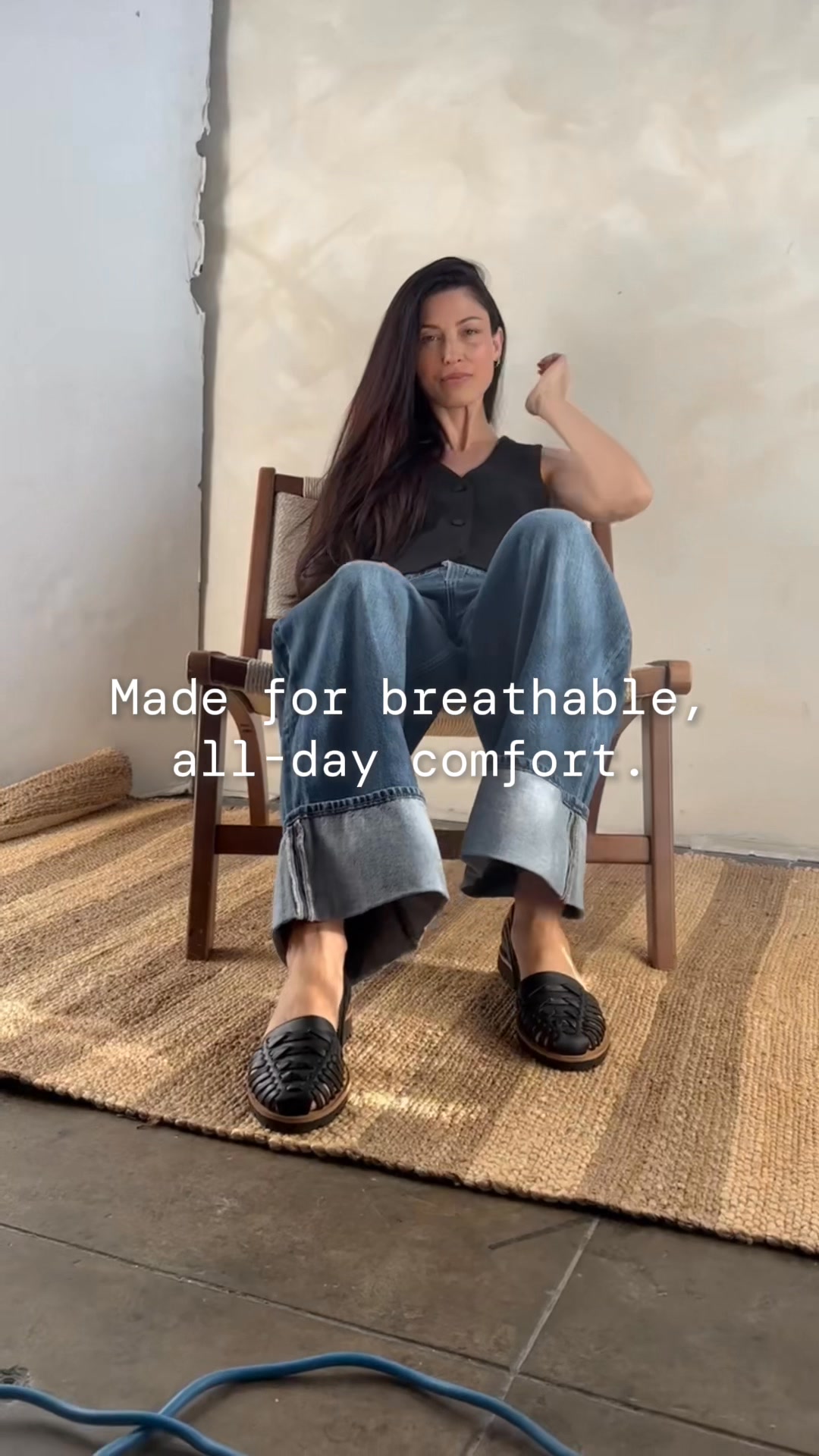 Not all sandals are created equal. Each Huarache is handwoven by skilled artisans using responsibly sourced leather—designed for comfort, crafted to last, and made to move with you all season. Discover the difference of 