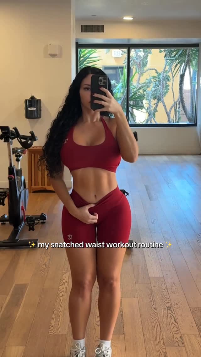 Do these ab exercises for a toned waist 🤍 Save this for your next workout 💪🏼 the app is @fitbodapp