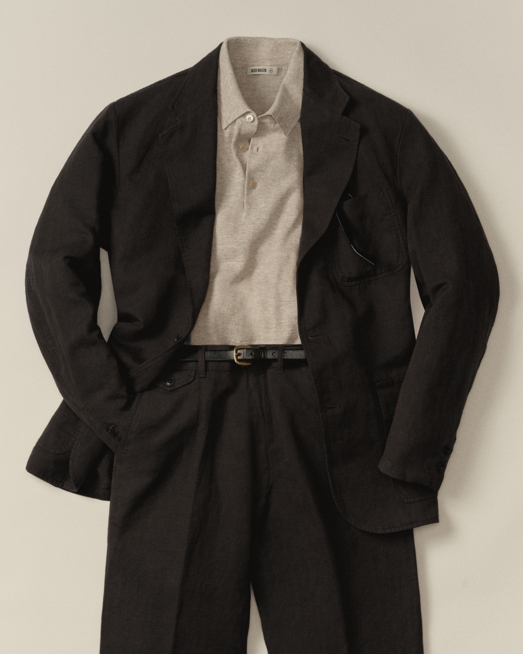 Lightweight summer tailoring with a West Coast Ivy™ lean.