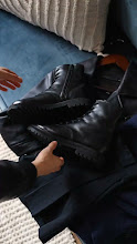 🖤 The Combat Boot in Black Leather
☁ Comfy Shock Absorbing Insoles
🔗 Durable Rubi® Metal Zippers
📦 Free Shipping & Returns
