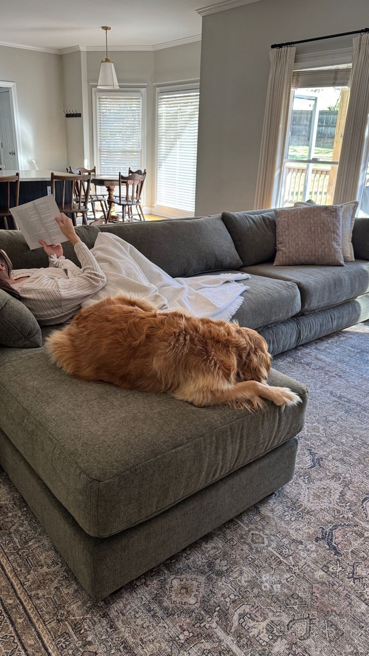 Since our family has been growing, we needed a family sofa that could accommodate that. I’m happy to be partnering with @burrow once again, this time for something equally as practical and beautiful! 

The Span Sleeper S