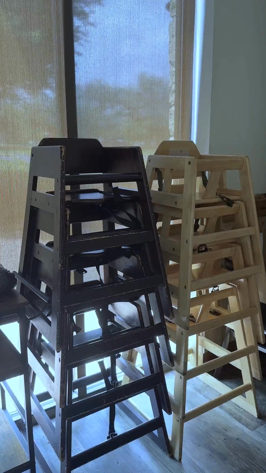 No more gross high chairs 🙅‍♀️