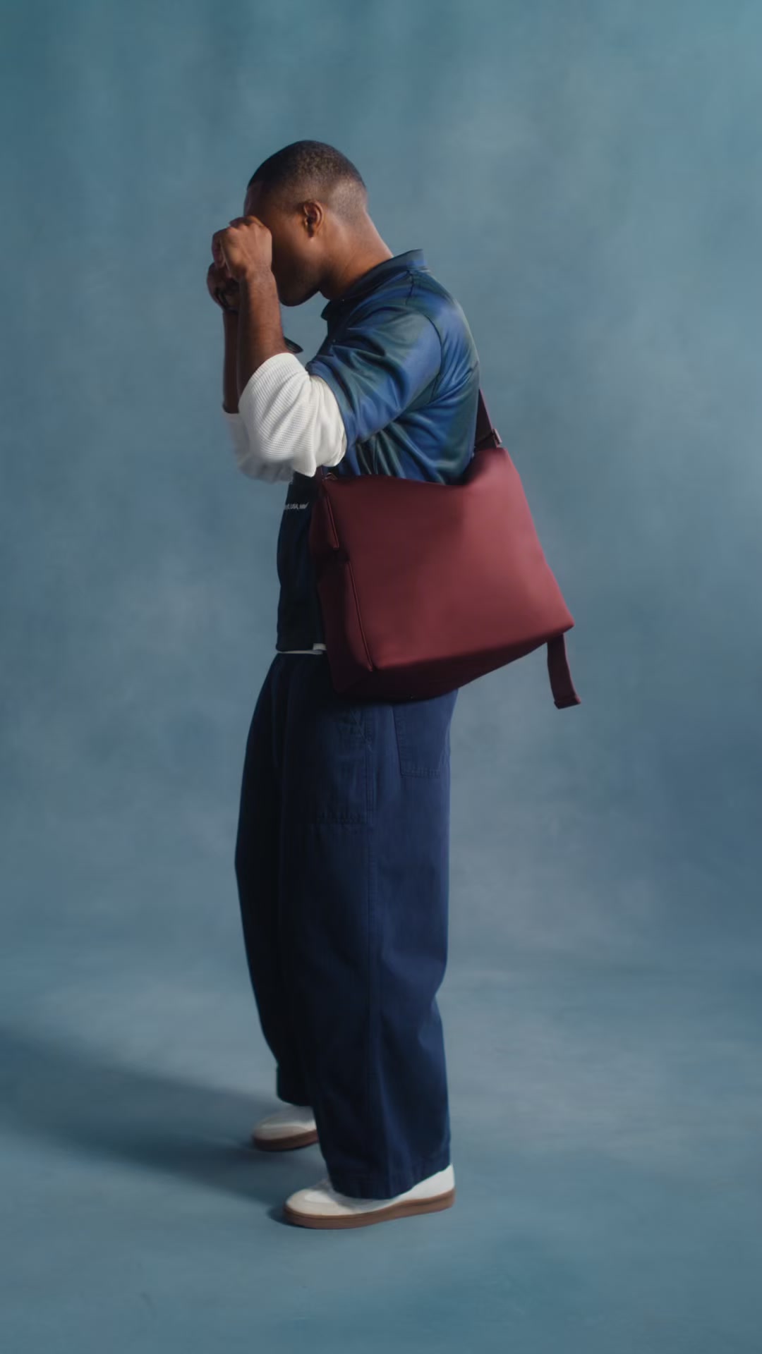 Pack your day in our new modern messenger.