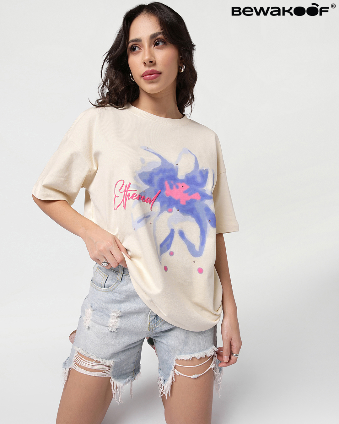 Discover women’s oversized T-shirts made for all-day comfort—bold prints, relaxed vibes, and everyday fashion made simple.
Shop your perfect oversized look now.
