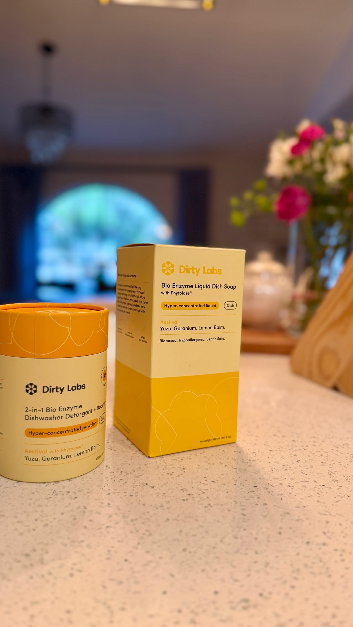 Okay, challenge accepted 😅
10 minute soak test + everything wiped right off with almost no effort. I honestly didn’t expect it to work this good 👀✨ @dirty_labs  #collab #lowtoxliving #homefinds
