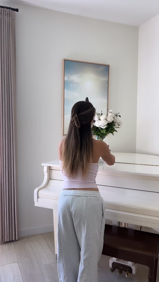 My new favorite part of Sunday reset! 💛🧺🫧 Clean home,
clean floors & zero stress! @sharkhome 
#sponsoredbysharkhome #SharkPowerDetectuvreveal