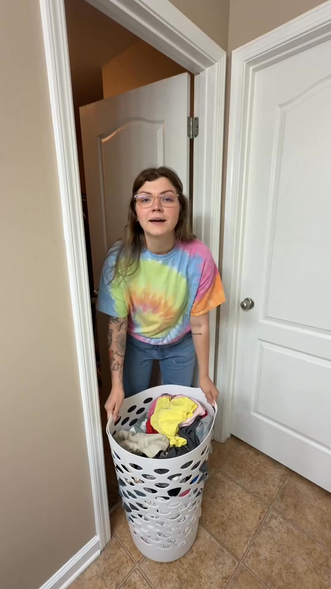 Done re-washing my laundry. Kid's popsicle mess, gym clothes, whatever — pop a pod in and it's actually clean the first time.