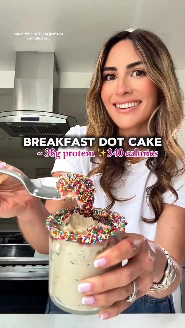 Viral Dot “Cake” but make it a high protein breakfast 🍰 #bodipartner

You don’t have to give up fun foods while staying on track with your weight loss and fitness goals. This recipe is fast, cute, and packed with protein