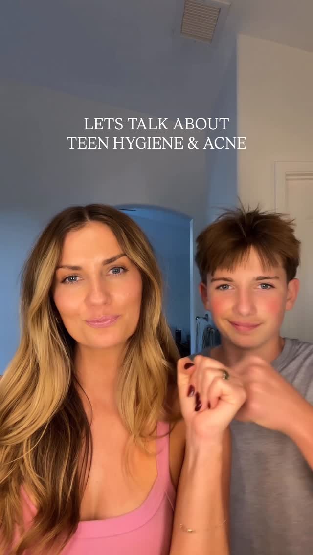We’ve entered the teenage skincare phase 😅 @clearstart @dermalogica 

#skincare #acne #parenting #clearstartpartner #bacne