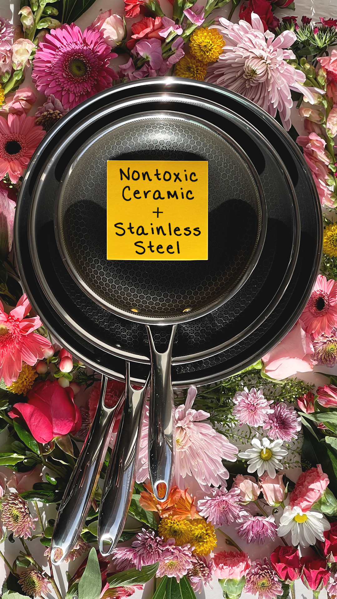 HexClad's nontoxic cookware features our proprietary TerraBond™ ceramic nonstick which is free from forever chemicals and designed to last a lifetime. 

Trusted by Michelin Star chefs like Gordon Ramsay, HexClad hybrid c