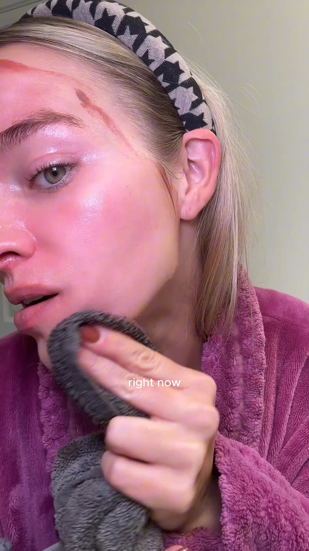 Kylie & Kim K's Make Up Artist Swears By This Clay Mask