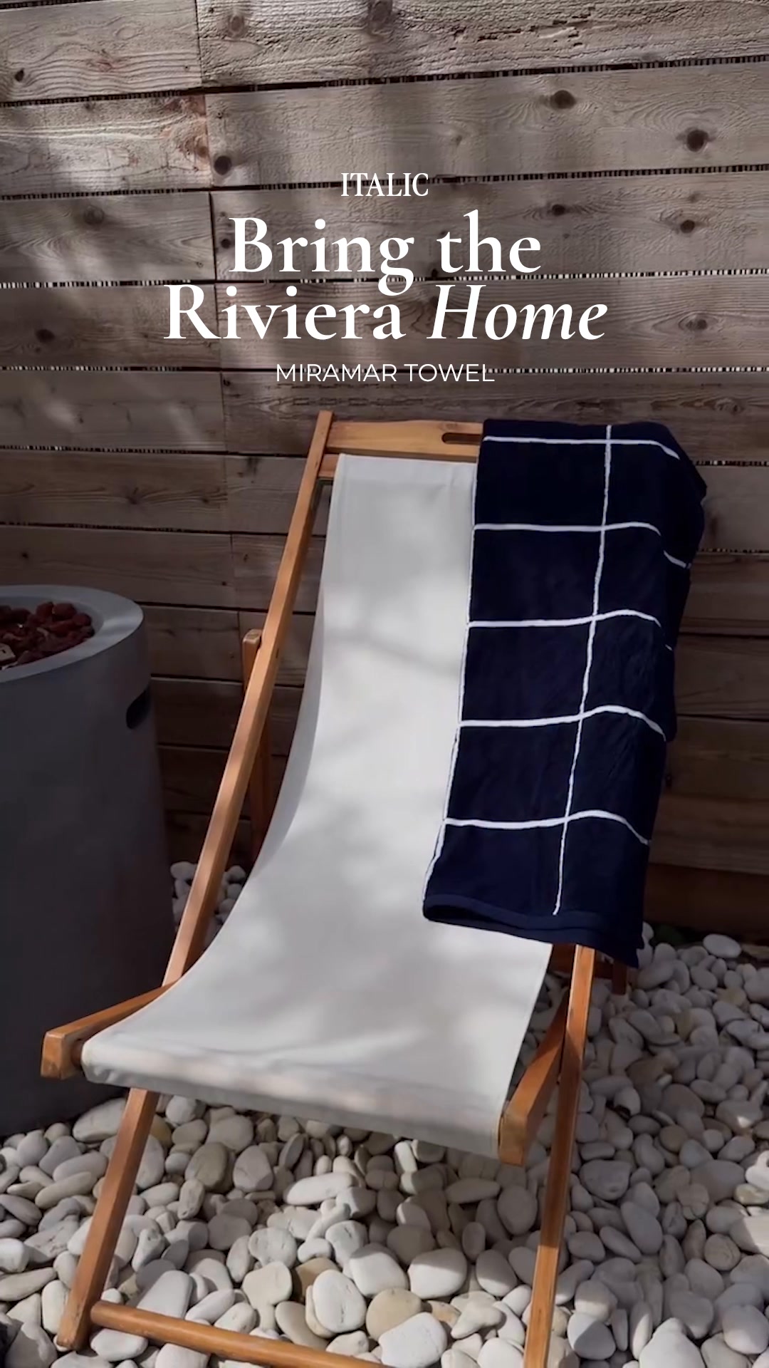 From the pool deck to the plane, the Miramar is your new favorite travel companion. Engineered for those who hate bulky towels, its streamlined profile dries in half the time without sacrificing an ounce of softness. Bea