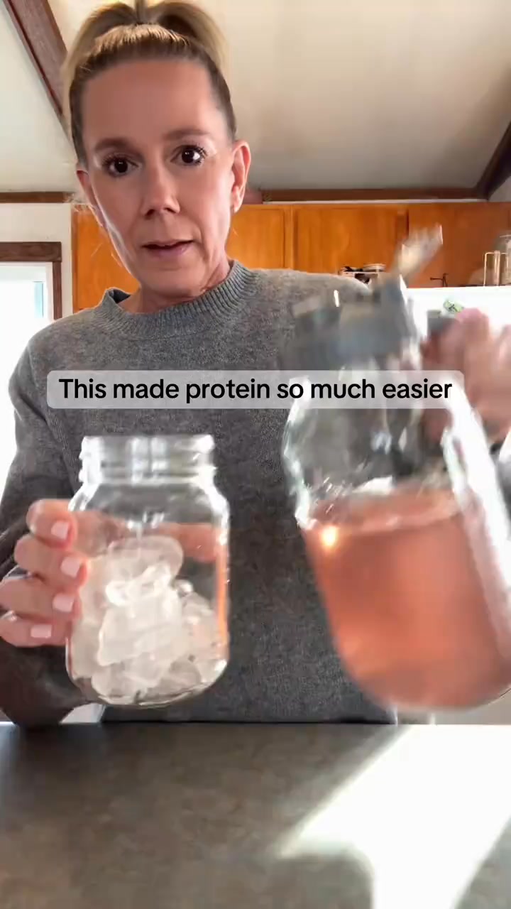 Ready to switch to the juicy side? This is your sign. Say goodbye to heavy, milky shakes and hello to SEEQ Clear Protein.