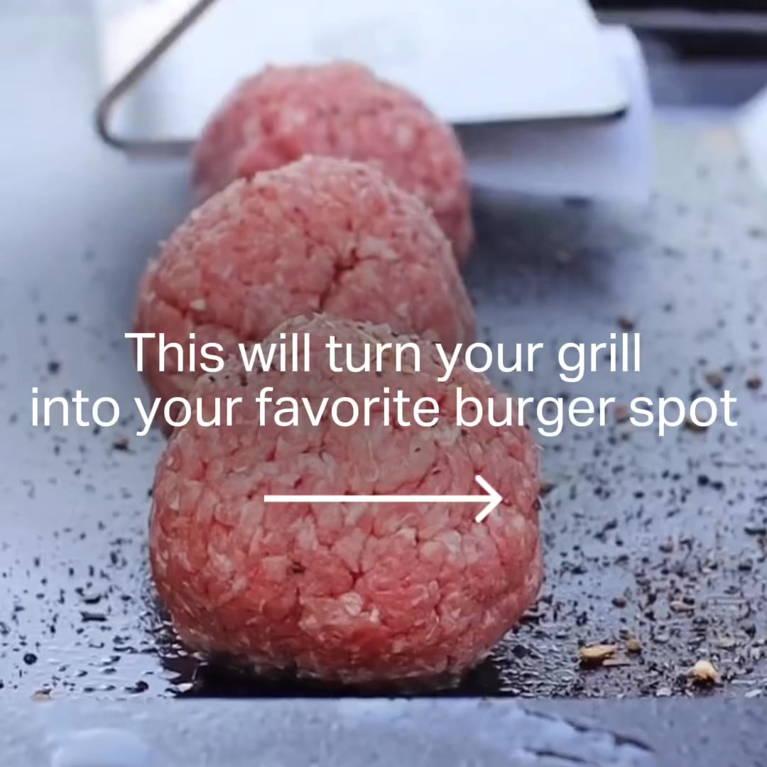 Kick off smashburger season with the right tool for the job: The Made In® Carbon Steel Griddle. Designed with chefs and crafted in Sweden with preseasoned carbon steel that retains heat for the perfect restaurant-quality