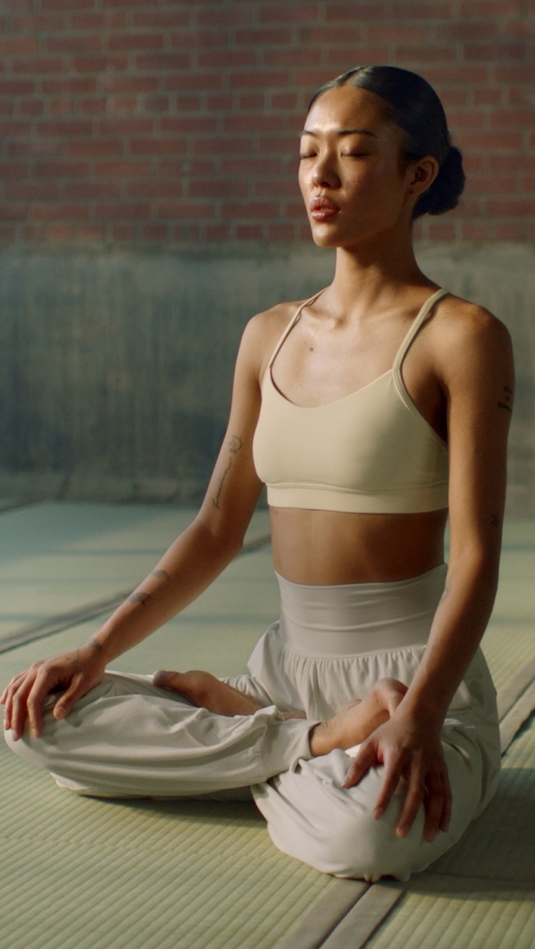 Step into a new everyday pant with just-right flex.