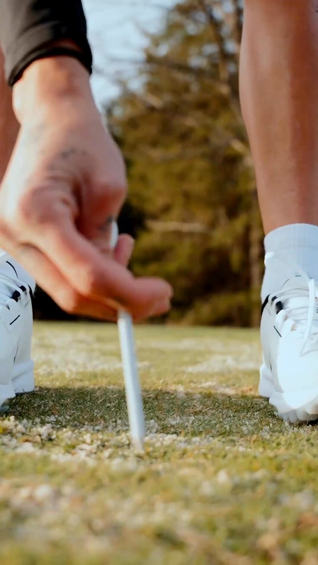 Even, underfoot cushioning for all-day comfort on the course.