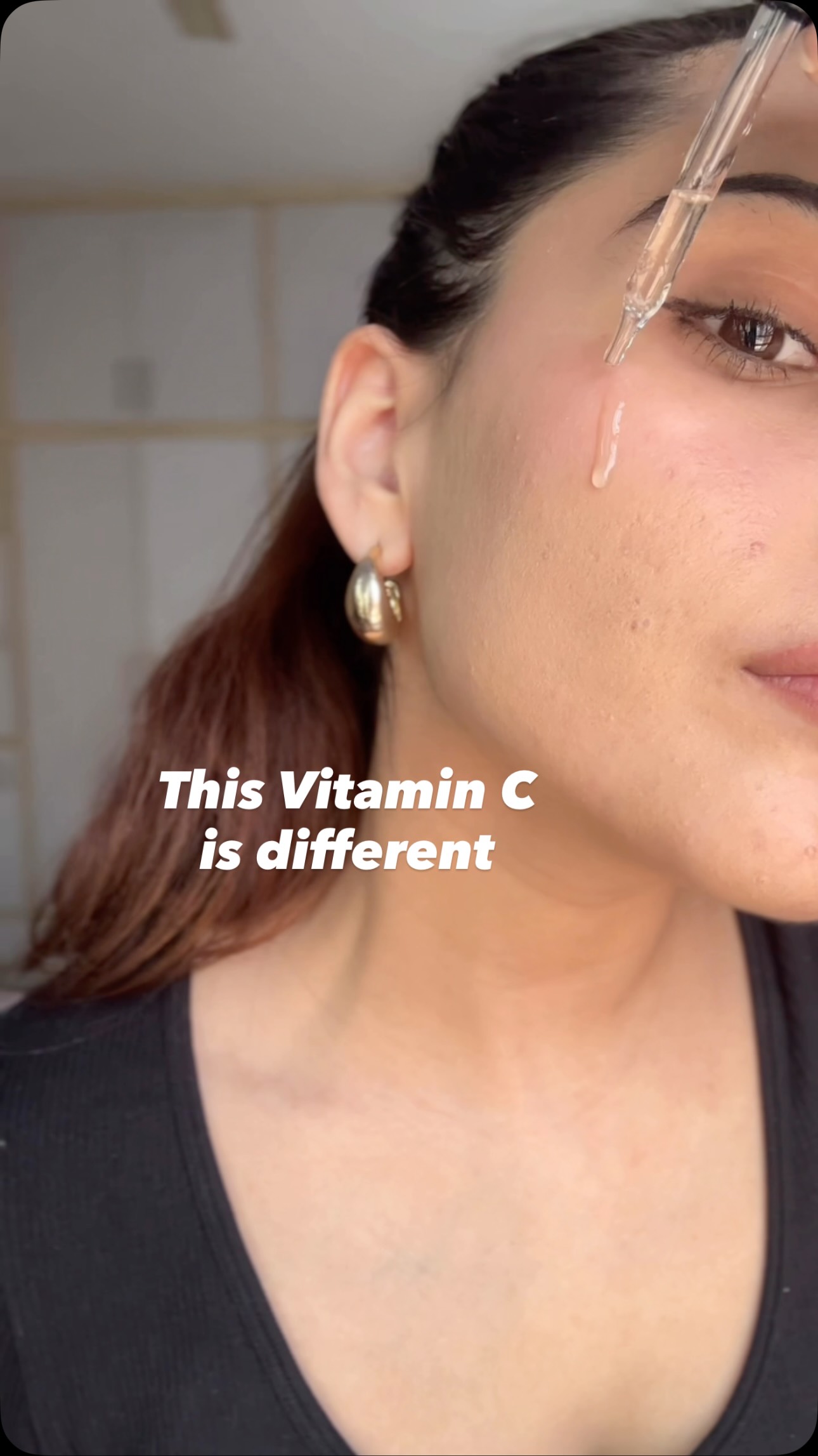 Vitamin C serums are one of the most recommended skincare products for dark spots and hyperpigmentation — but many formulas oxidise too quickly.

Here’s why this formulation stands out 👇

✔ Uses Ethyl Ascorbic Acid (stab