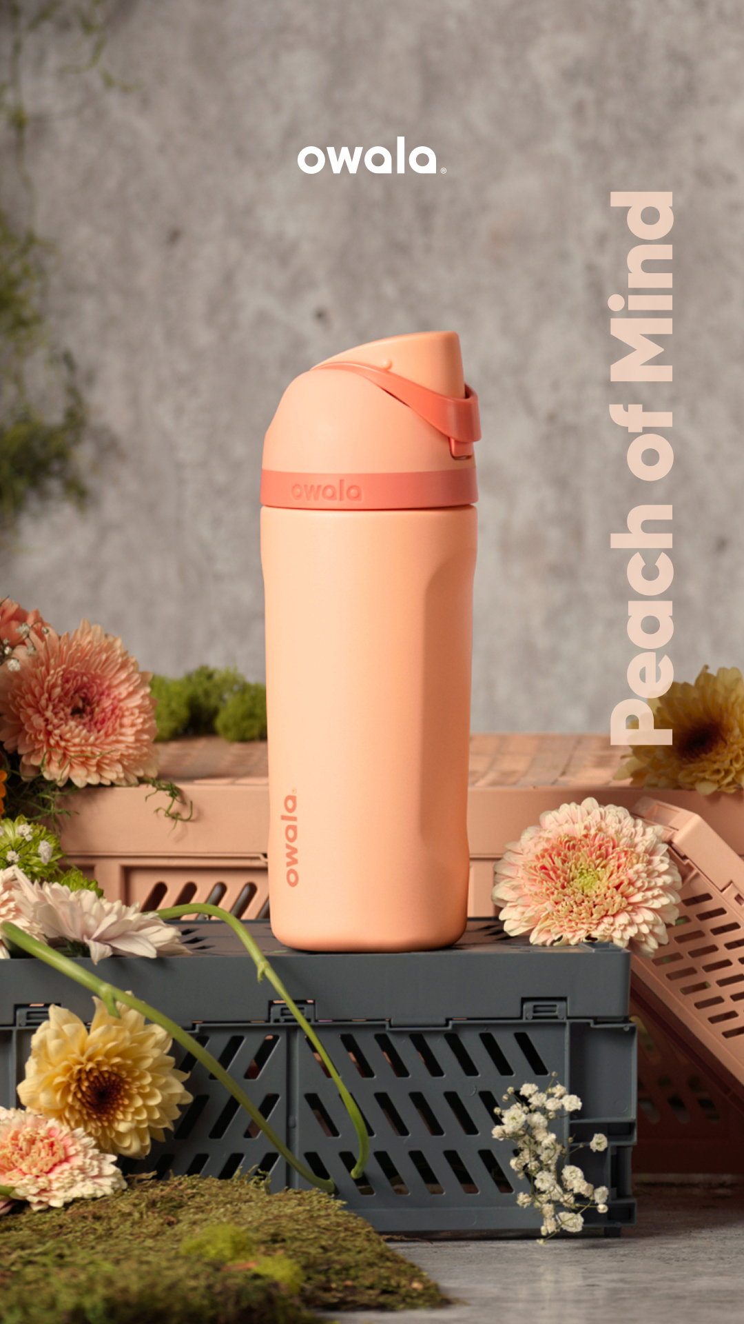 Soft to the touch and on the eyes—Peach of Mind is like a sorbet you can’t get enough of. Styled with different shades of this peachy hue, it’s a monochrome accessory for your softer side.