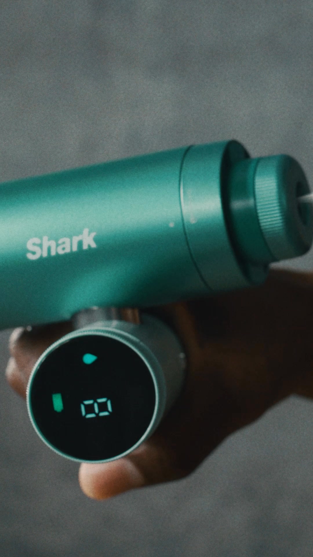 See how Kevin Hart keeps it all together with ChillPill™— the 3-in-1 personal cooling device.