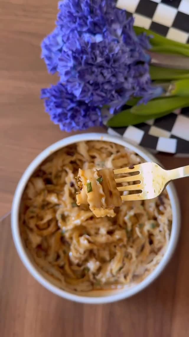 Fly By Jing noodles just hit H-E-B and honestly… dinner has never been easier. Toss it in a pan and pretend I spent more than 6 minutes cooking 

@flybyjing + @heb