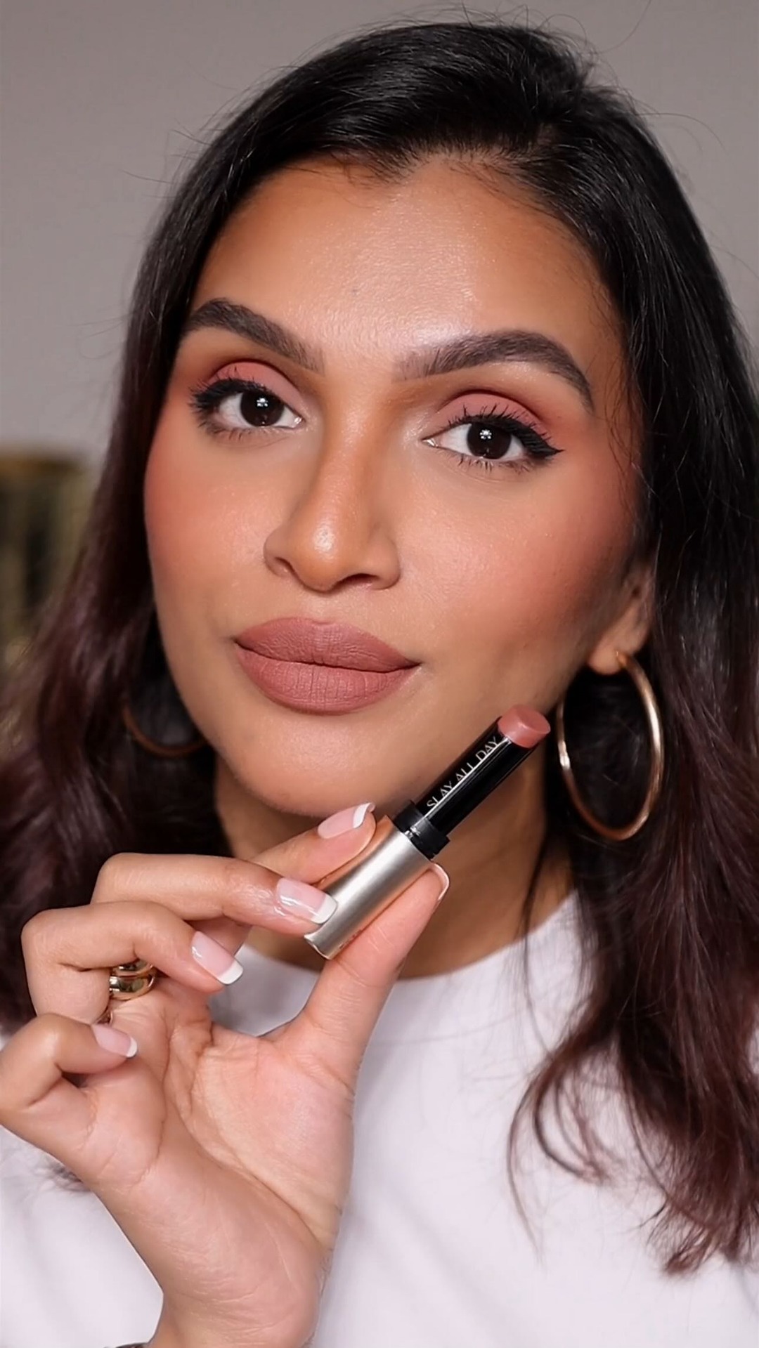 Have you tried out the new Matte To Last Bullet Lipstick from @nykaacosmetics ! If not your definitely missing out coz they are absolutely gorgeous. Matte, super pigmented and very comfortable with a 16 hour longwear.
I 