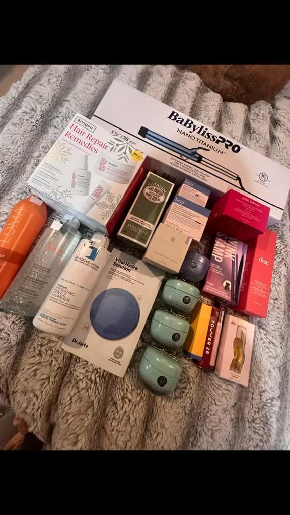 WHATNOT HAUL!

my new addiction, @whatnot! I snagged some of my favorite beauty products for killer deals! 🤑

#beauty #skincare #Bodycare #Haircare #fyp #SkincareJunkie #BeautyCommunity #MakeupLover #SkincareAddict #Haul