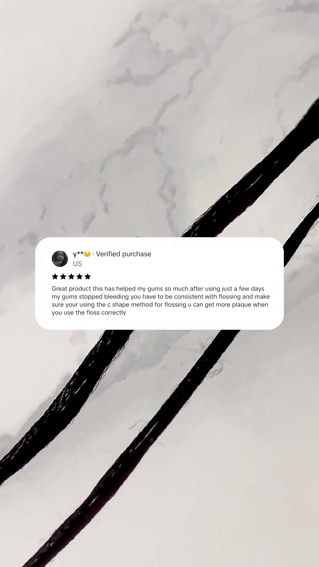 The reviews are in 🦷✨Trusted by 40,000+ dental pros, our floss expands between teeth to remove 2x more plaque.