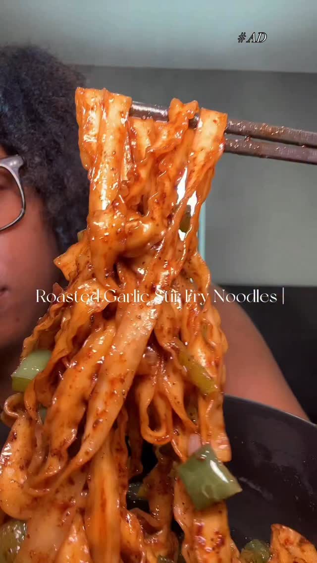 I tried @flybyjing new roasted garlic flavor and O-M-G it is SOOOO good and flavorful! These are definitely my new favorite flavor out of all the noodles. I find myself craving these noodles and I just ate them not too l