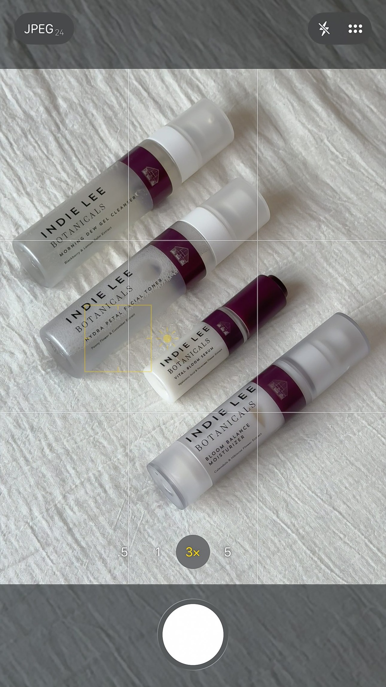 The unboxing moment we love to see.

Morning Dew Cleanser. Hydra Petal Toner. Vital Bloom Serum. Bloom Balance Moisturizer. The full Botanicals routine, arriving right to your door.

Clean, botanical-forward skincare des
