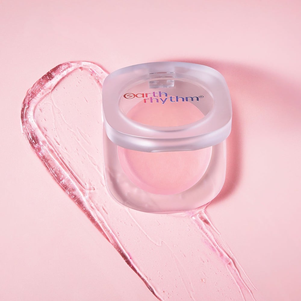 Get the best of both worlds — lip care that works and colour that pops.
From hydrating balms to long-stay tints, Earth Rhythm’s lip range is made with skin-loving ingredients, clean pigments & zero nasties.
💋 Nourishes, 