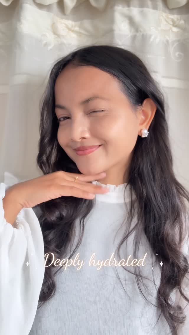 People keep asking me, why do I keep reordering the same collagen again and again?

Because honestly only @hkvitals Collagen works for me.

It’s not just about reducing the appearance of fine lines and dryness, 
my skin 