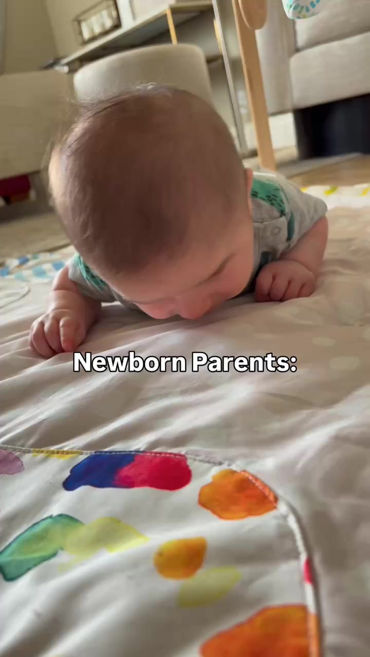New parents 📣 Pediatricians say tummy time is key—but what if your baby isn’t a fan? The Look at Me Ladybug 🐞 captures their attention, helping them stay engaged longer. Tummy time, without the tears.