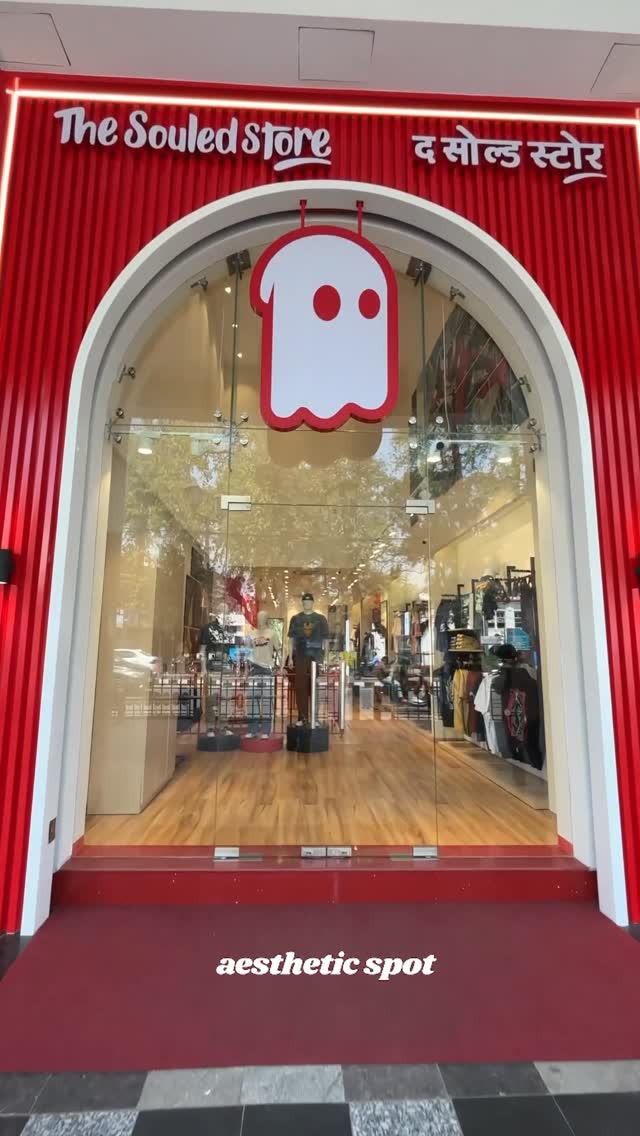 Lucknow🙋‍♀️! The Souled Store is here in Hazratganj.! Go checkout the coolest collection there! 🤭
📍 Shop no. 2, Ground Floor, Plot no.28, Hazratganj, Lucknow,226001.