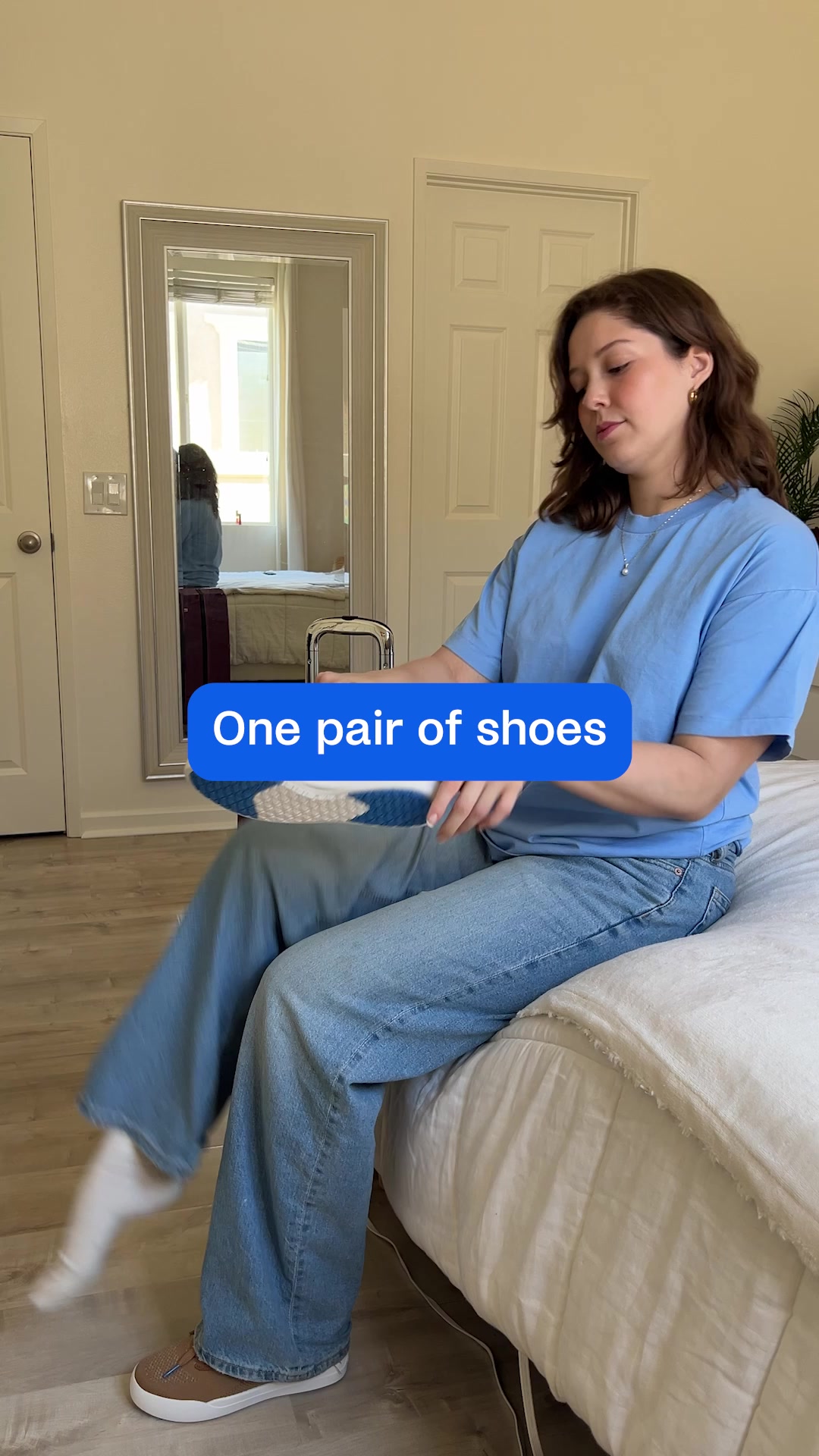 Say it with me: NO 👏 EXTRA 👏 BAGGAGE 👏 These shoes did everything.