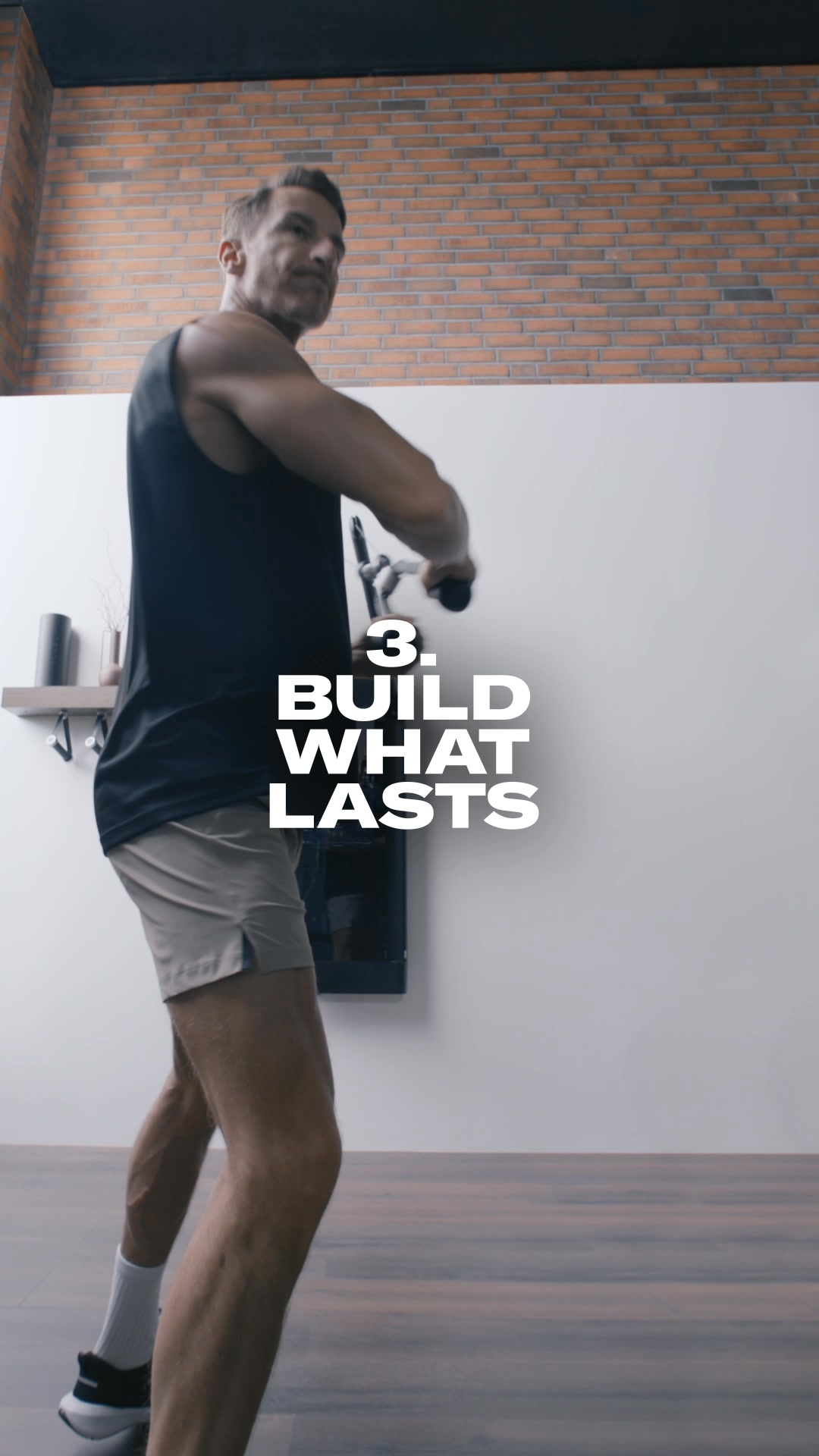 Make strength gains on a fitness journey with expert guidance and automatic progress tracking.