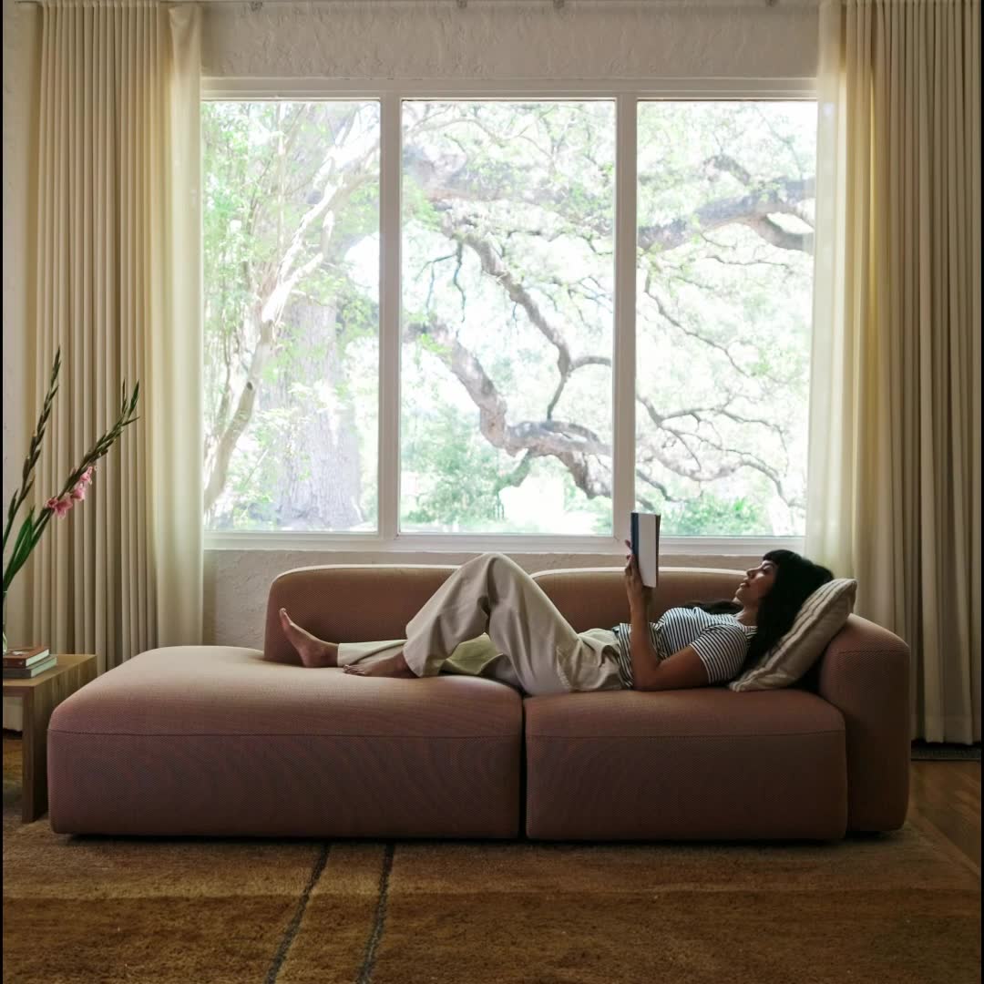Say hello to Soft Serve. A curvier, cozier new take on the modular sectional. Rounded edges, deeper seats, and a whole new level of comfort to Floyd’s modular system.