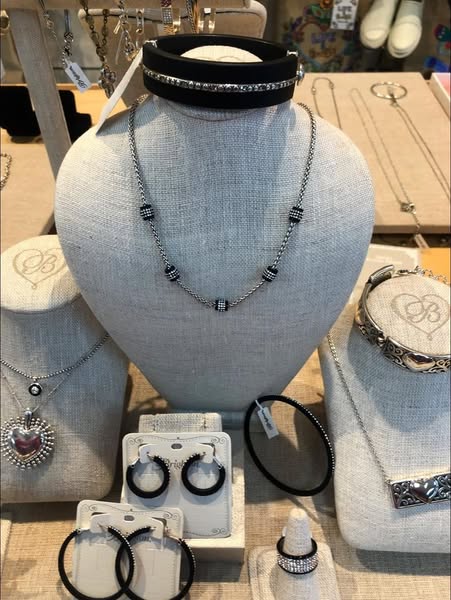 Elaine's Fashions & Accessories