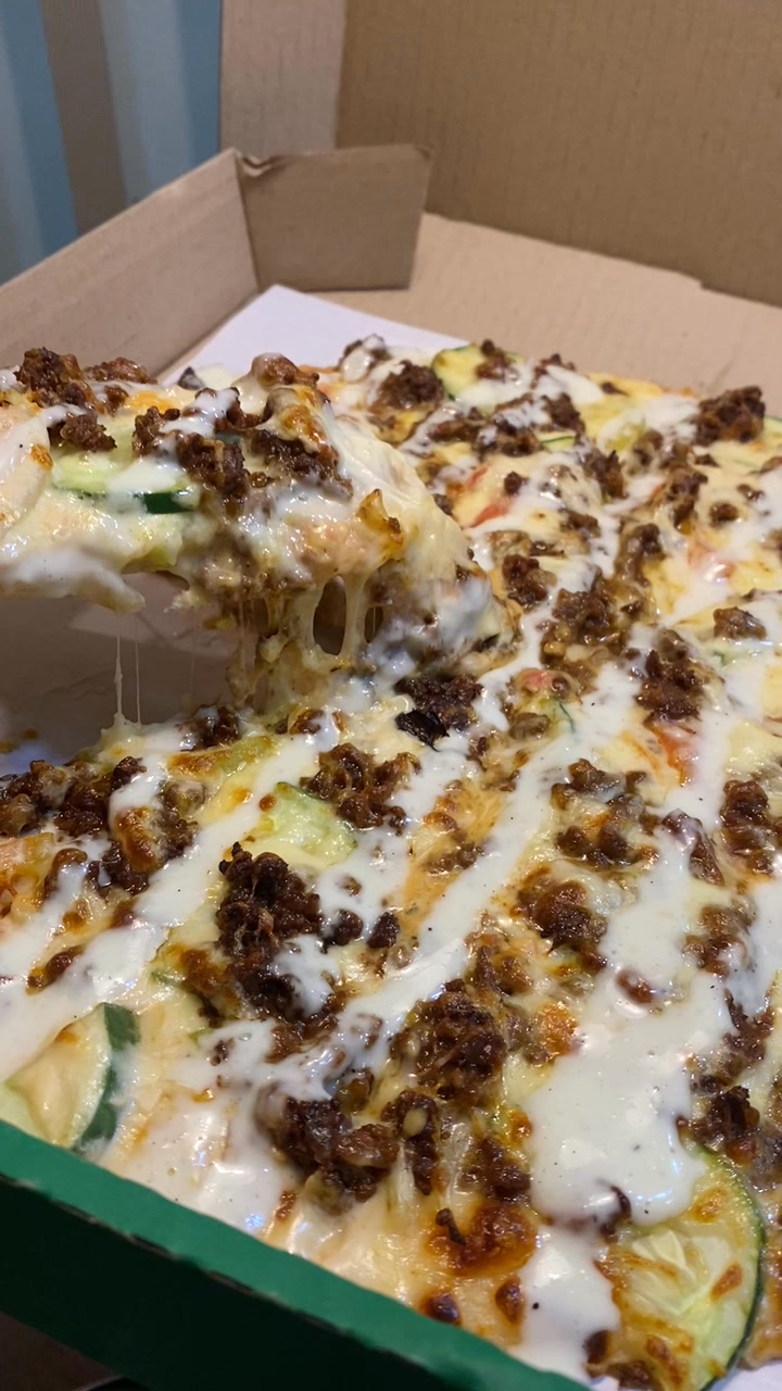 Shawarma Pizza🌯🍕🧀

Come and join us us for a CHEESY experience with our freshly baked pizzas. ✨🍕

📍191B NAM-Elizabeth Bldg Manabat St., SanAntonio, Binan, Laguna.Landmark : BOK korean chicken biñan
📞 09955059335

Availab