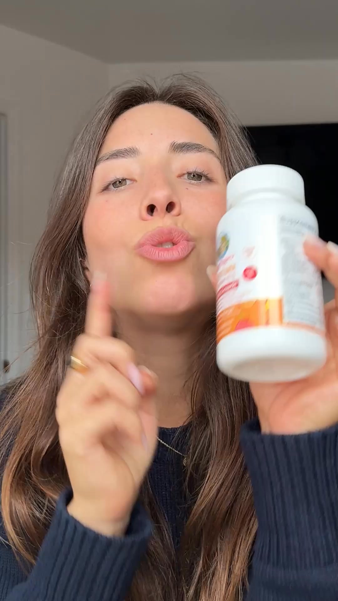 Say goodbye to dull, thinning hair and hello to luscious locks! 💁‍♀️ Introducing MaryRuth’s Multivitamin + Hair Growth Gummies, a tasty way to nourish your hair from the inside out.

⭐ Formulated with Lustriva®, clinical