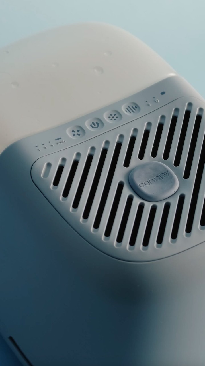 Say hello to our the New & Improved Nursery Humidifier 2.0 - now with:
 💡Backlit controls that dim automatically
 🏮Dimmable nightlight, now brighter! (gentle red + soft white)
 🔊 Two new nature-inspired soundscapes: Soft