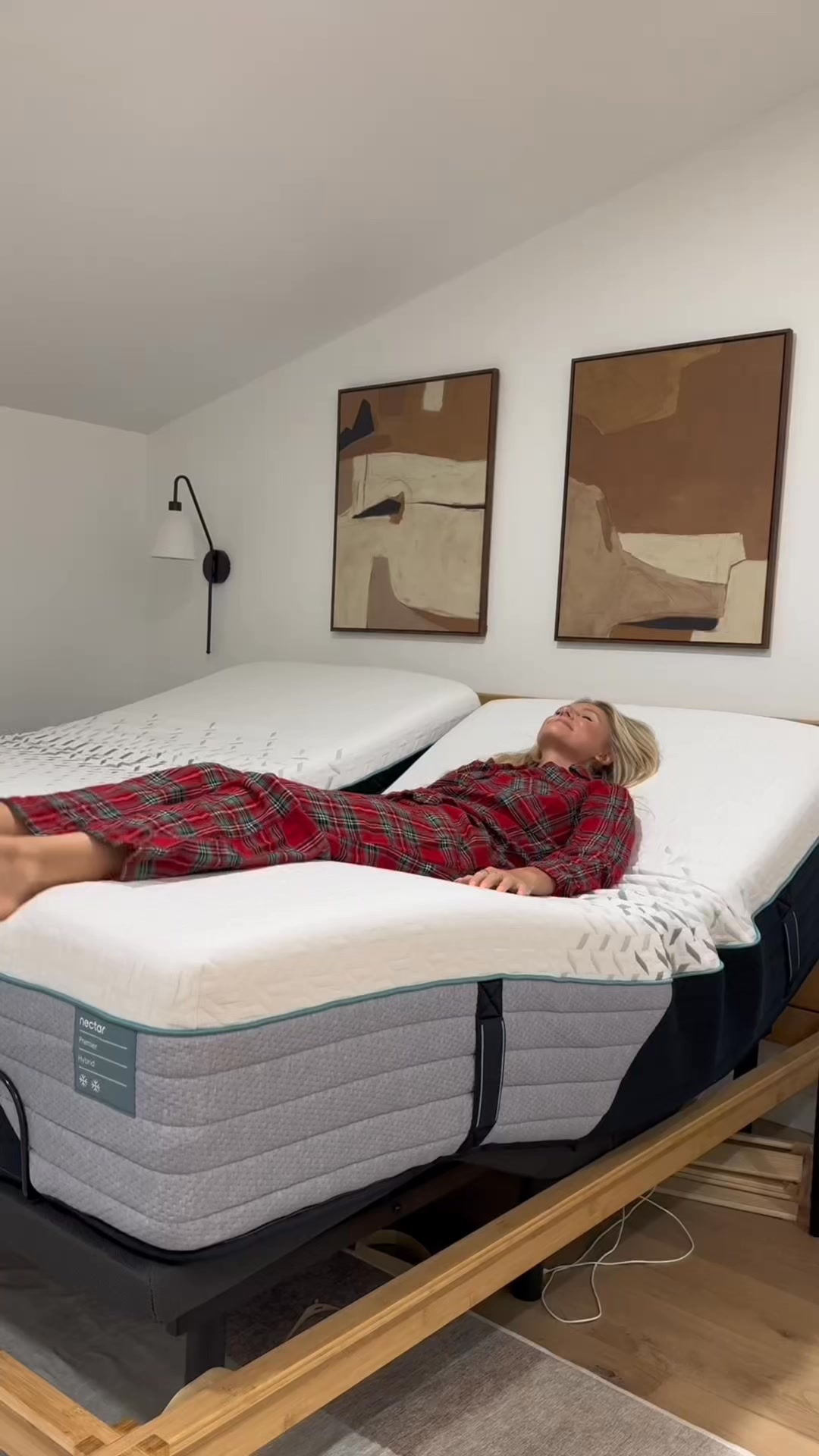 This bundle outsleeps beds that cost twice as much.
Massage, zero gravity, anti-snore mode, memory foam — and yes, it's adjustable.
The difference?
💰 You’re not paying $4,000 for a name.
You’re paying for real features t