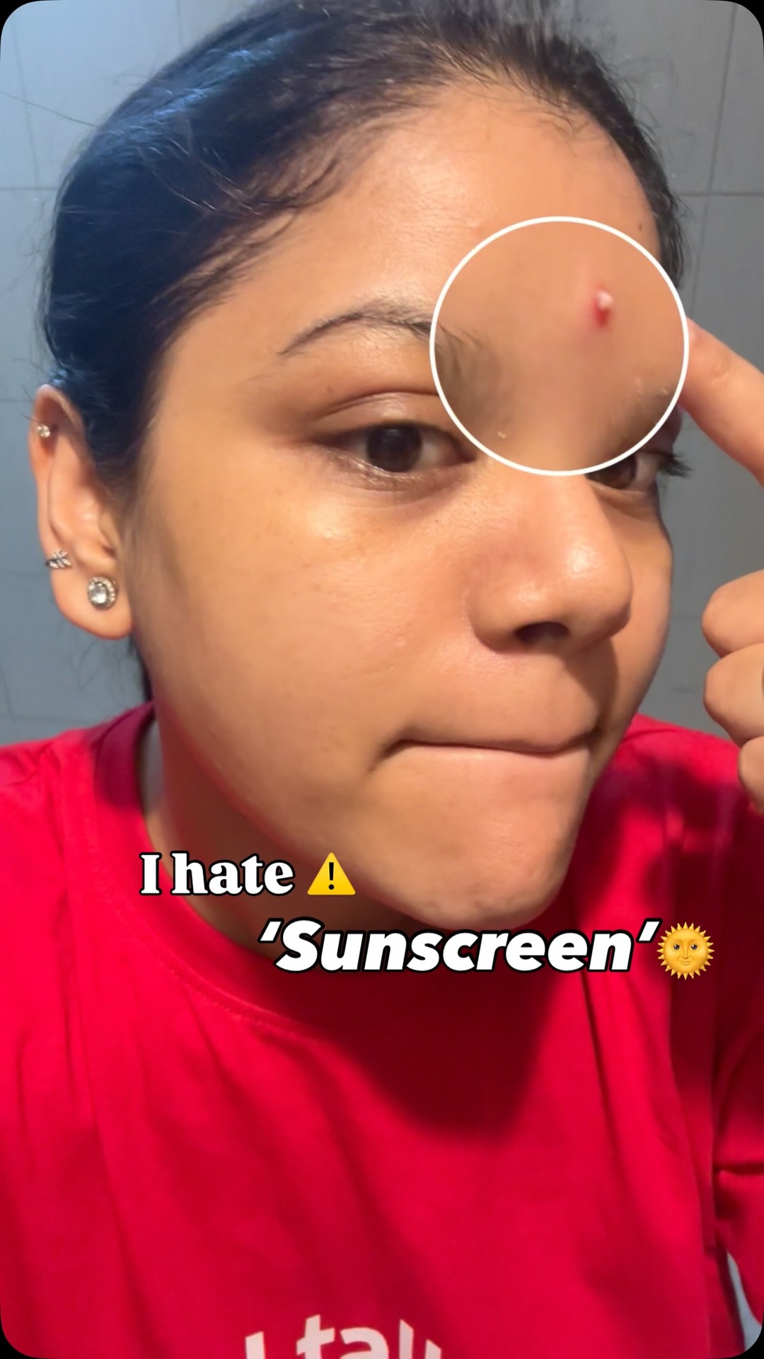 if you have oily skin, you already know the struggle,🤷🏻‍♀️every sunscreen either feels greasy or breaks you out. 
comment “link” & I’ll send it to you🌸✨

( best sunscreen for oily skin | sunscreen for acne prone skin | o