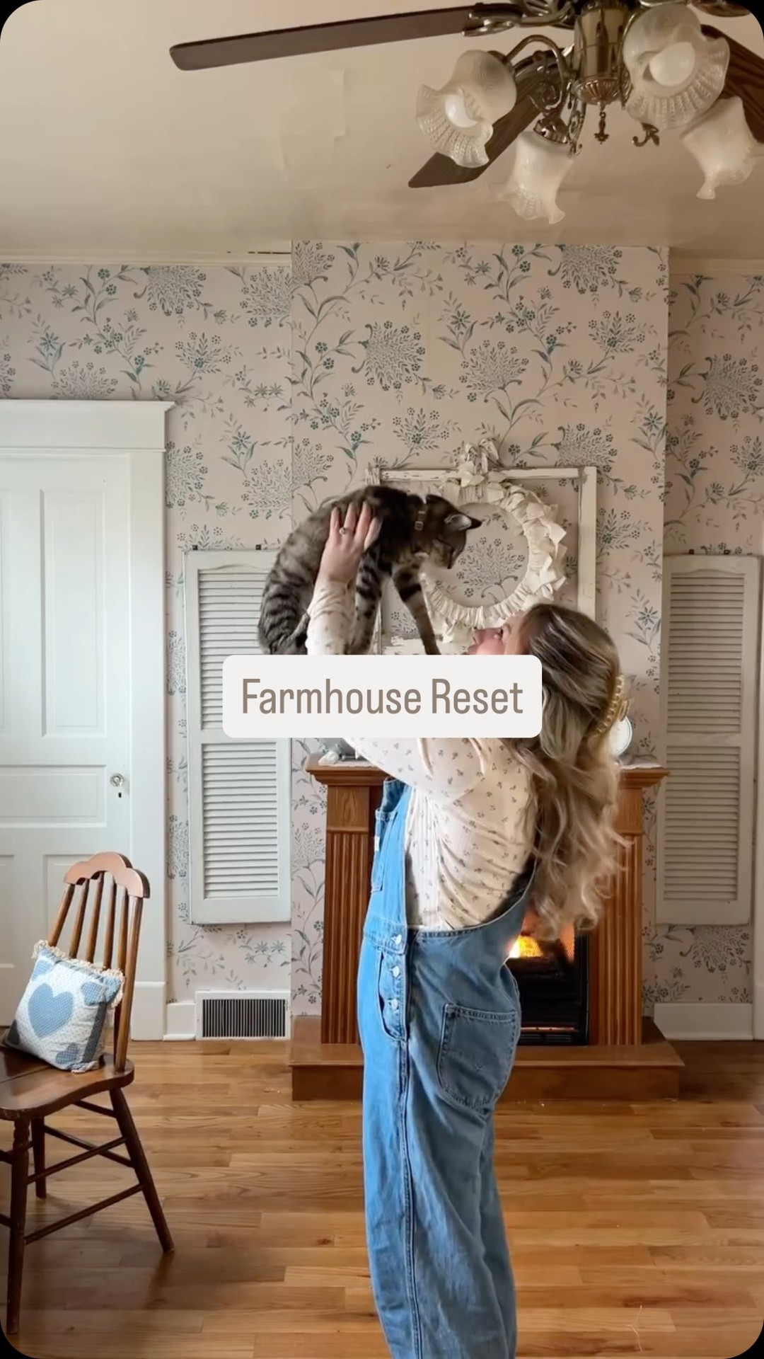 The secret to a clean home as a cat owner @petlibro Luma Smart Litter Box keeps air fresh with built-in air purifier and auto-scooping. The livestream camera and AI waste analysis helps me monitor my cats’ health. It can