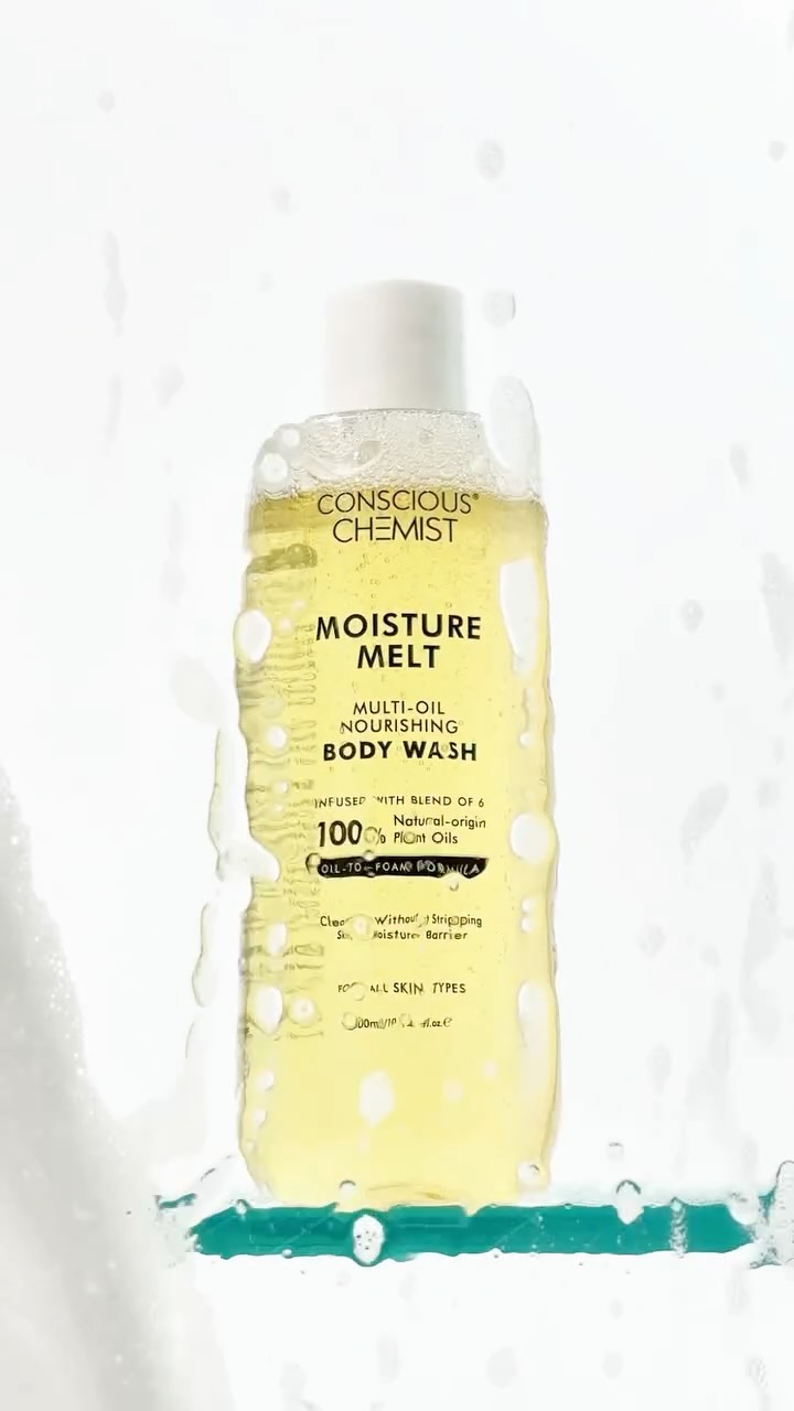 Moisture melt body wash from @consciouschemistindia 
Nourishes and deeply cleanses without irritating the skin

Comment for link 🔗 
.
.
.
.
.
.
Body wash, concious chemist moisture melt body wash, body acne, strawberry s