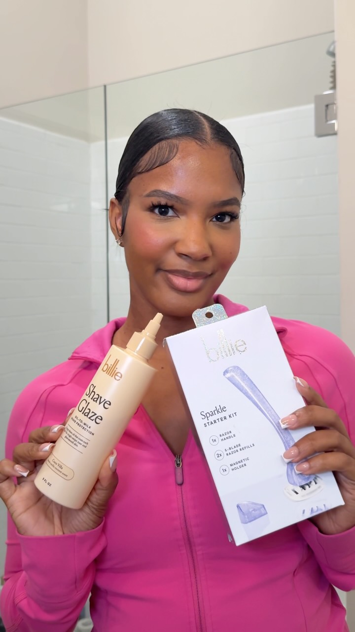 My vacation prep routine always includes a little extra love for my skin. ✨ I’ve been using the Billie Razor + Shave Glaze, and they’ve made shaving feel so much easier and more enjoyable. Smooth skin before vacation? Ye